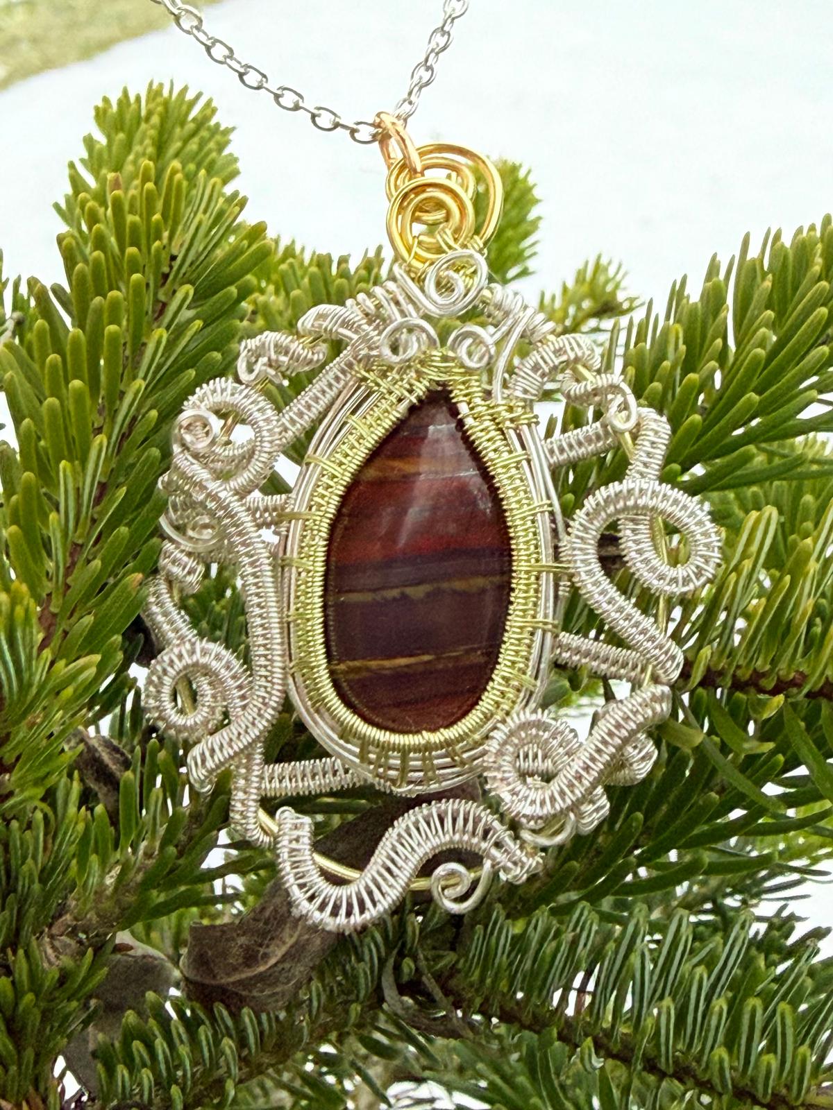 tygří železo šperk